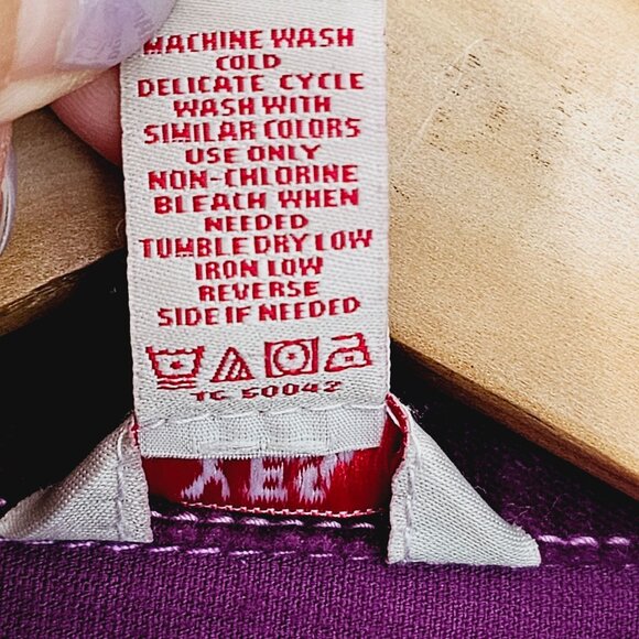 Girls Purple Velvet Jacket Size L (10/12) With Gold Button Details《920》J - Picture 8 of 8